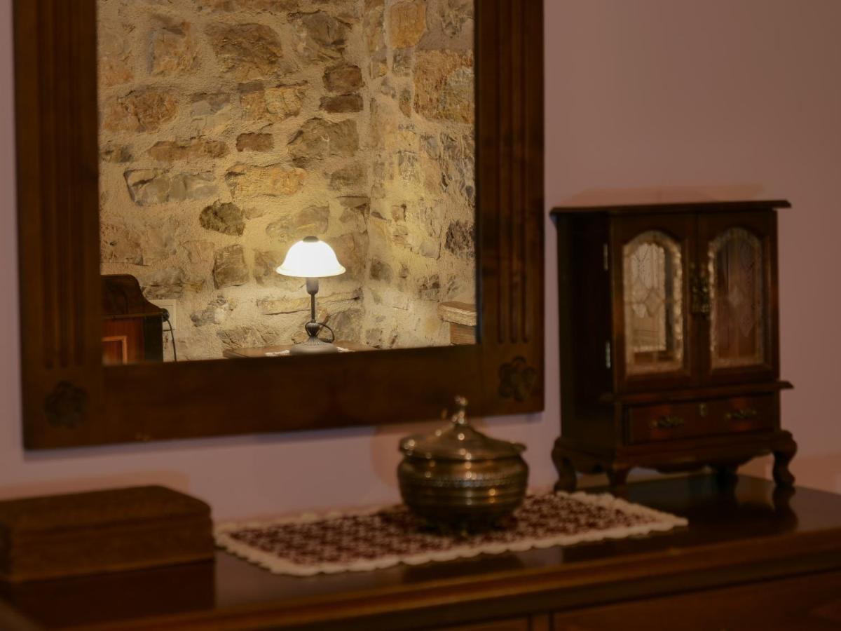 דירות קרפניסיון Το Πέτρινο Της Γιαγιάς Μαρίκας מראה חיצוני תמונה